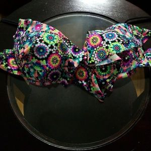 Multicolored ruffle bikini top
